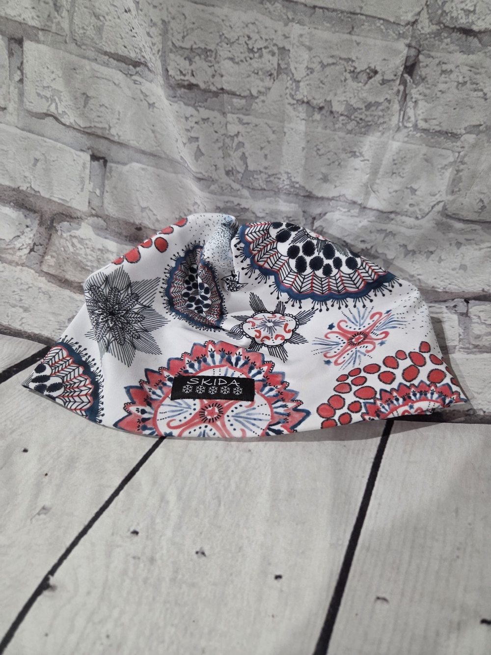 Women's Skida White Floral Print Headband - Coral & Navy Accents